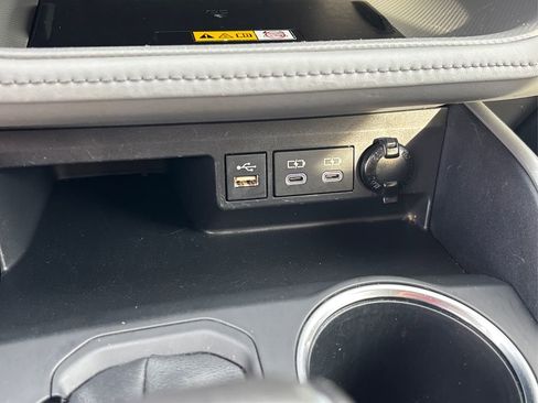 Used 2023 Toyota Highlander XLE image 44