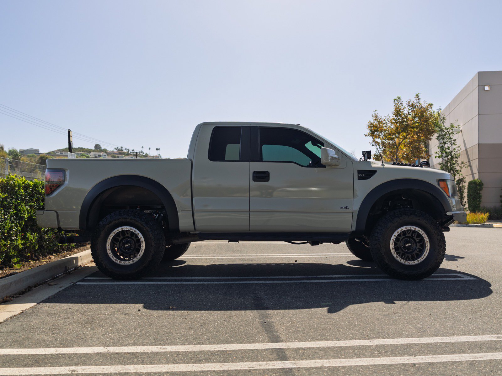 Used 2012 Ford F150 Raptor w/ Raptor Luxury Pkg AWD/4WD image 4