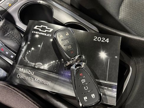 Used 2024 Chevrolet Malibu LT w/ Sport Edition image 40