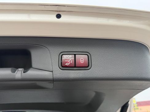 Used 2020 Mercedes-Benz GLS 450 4MATIC image 16