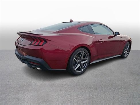 Used 2025 Ford Mustang Premium image 4