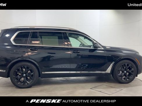 Used 2023 BMW X7 xDrive40i w/ Premium Package image 9