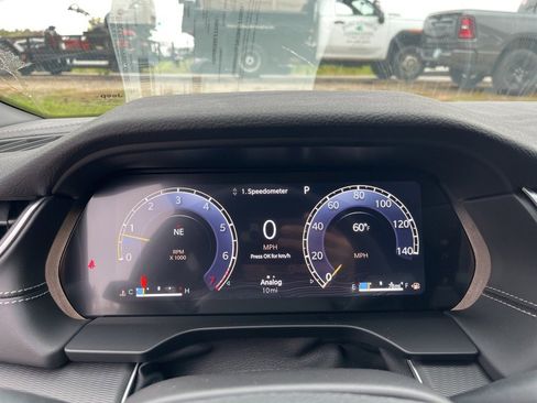 New 2025 Jeep Grand Cherokee L Laredo image 23