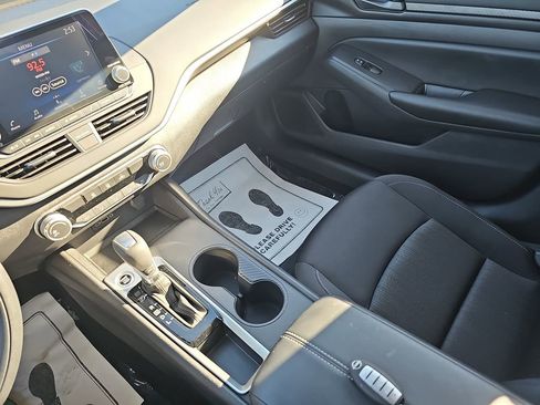 Used 2025 Nissan Altima 2.5 S image 29