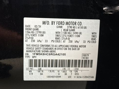 Used 2024 Ford Explorer Platinum w/ Technology Package AWD/4WD image 11