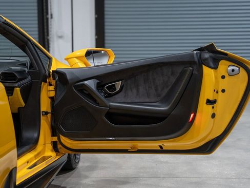 Used 2016 Lamborghini Huracan LP 610-4 image 33