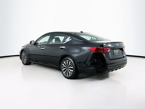 Used 2025 Nissan Altima 2.5 SV image 5