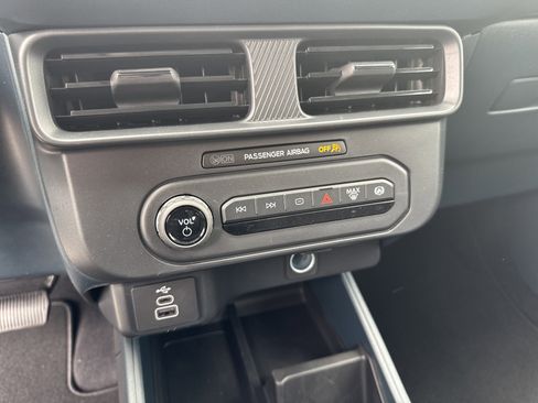 New 2026 Ford Maverick XL FWD image 28