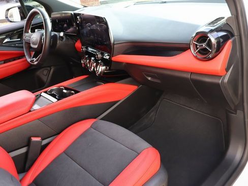 Used 2024 Chevrolet Blazer EV RS image 11