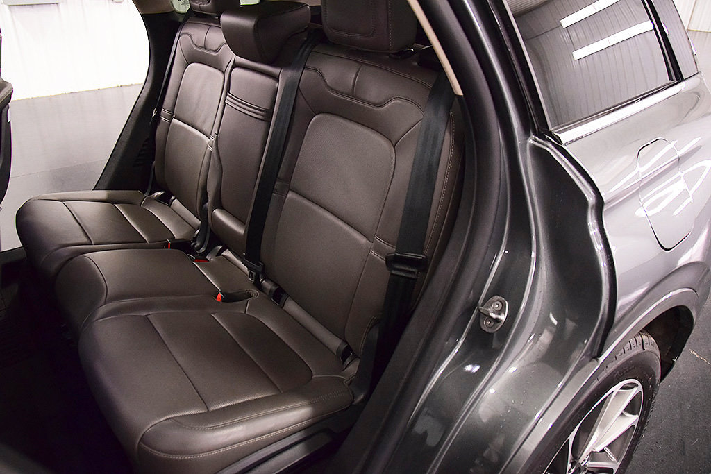 Used 2025 Lincoln Corsair Grand Touring w/ Equipment Group 301A AWD/4WD image 33