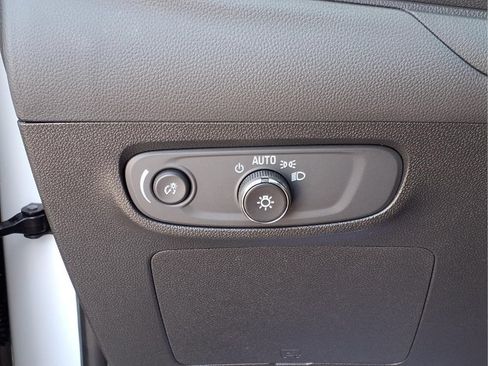 Used 2025 Buick Encore GX Preferred FWD image 19