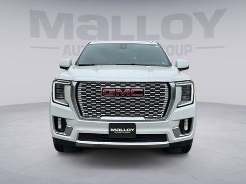Used 2021 GMC Yukon XL Denali w/ Denali Ultimate Package AWD/4WD image 8