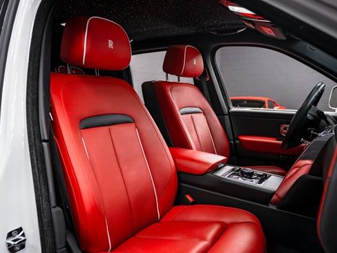Used 2020 Rolls-Royce Cullinan image 25