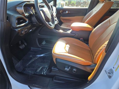 Certified 2022 Chrysler Pacifica Pinnacle image 31