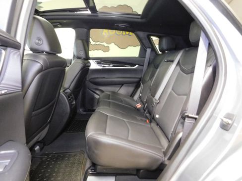 Used 2020 Cadillac XT5 Premium Luxury AWD/4WD image 29