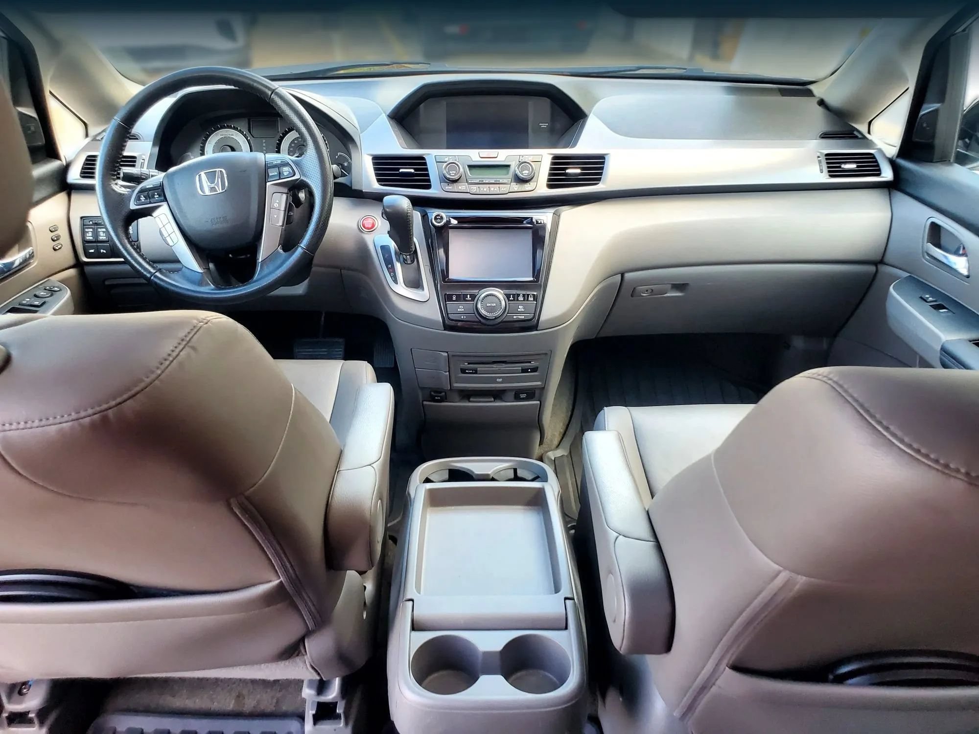 Used 2015 Honda Odyssey Touring Elite image 38