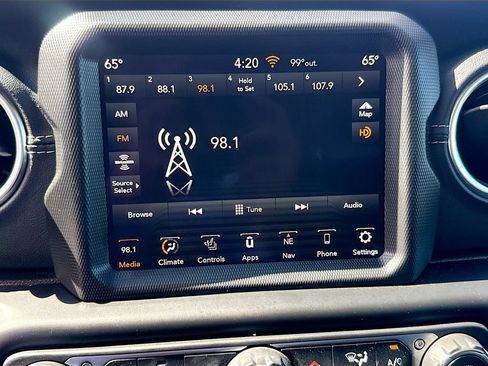 Used 2023 Jeep Wrangler Unlimited Sahara w/ Cold Weather Group AWD/4WD image 16