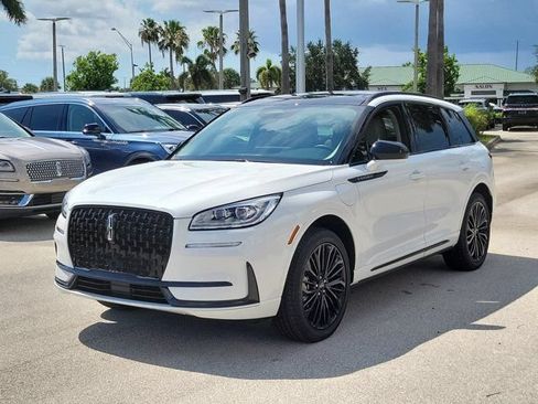 Certified 2025 Lincoln Corsair Grand Touring w/ Jet Appearance Package AWD/4WD image 3