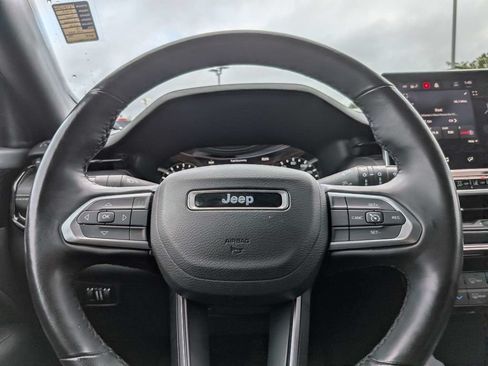 Used 2022 Jeep Compass Latitude w/ Convenience Group AWD/4WD image 25