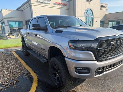 Used 2025 RAM 1500 Big Horn AWD/4WD image 12