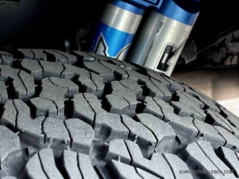 Used 2018 Ford F150 Raptor w/ Equipment Group 802A Luxury image 17