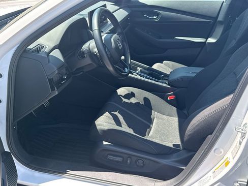 Used 2024 Honda Accord Sport image 9