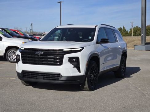 New 2026 Chevrolet Traverse LT w/ Enhanced Driving Package image 2