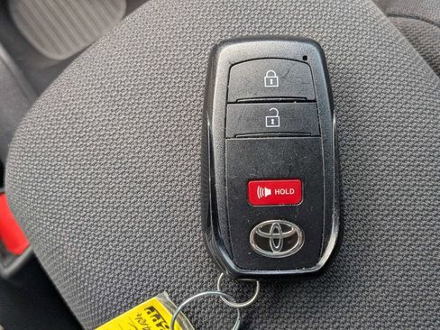 Used 2026 Toyota Corolla Cross AWD Hybrid w/ Moonroof Package image 33