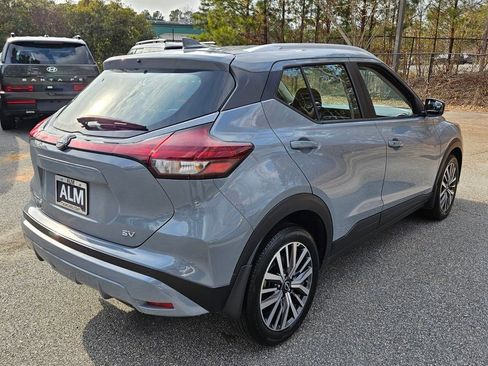 Used 2024 Nissan Kicks SV image 12
