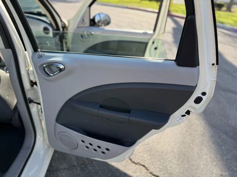 Used 2007 Chrysler PT Cruiser image 29