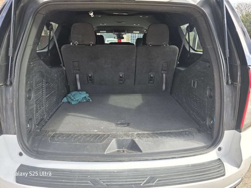 Used 2023 Chevrolet Suburban LS image 11