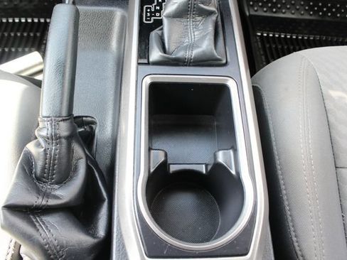 Certified 2021 Toyota Tacoma SR5 RWD image 37