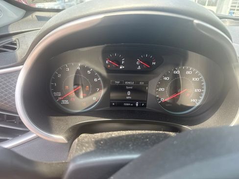 Used 2022 Chevrolet Malibu LS FWD image 3