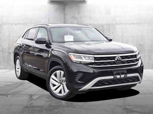 Certified 2023 Volkswagen Atlas Cross Sport SE w/ Panoramic Sunroof Package AWD/4WD image 2