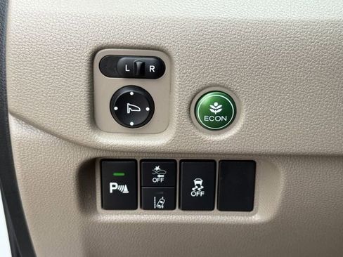 Used 2022 Honda Pilot Touring image 23