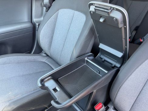 Used 2024 Hyundai Ioniq 5 SE RWD image 32