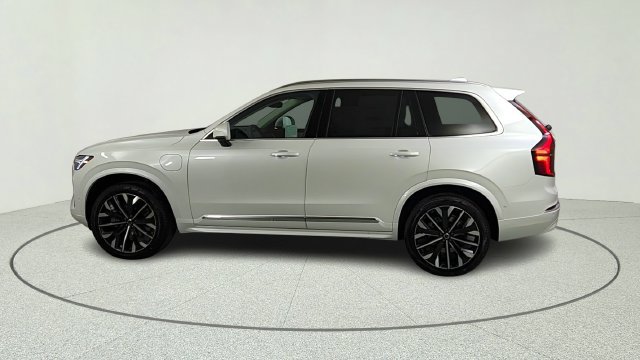 New 2026 Volvo XC90 T8 Plus w/ Protection Package AWD/4WD image 6