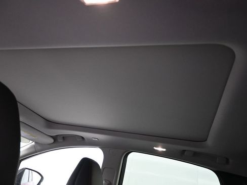 Used 2025 Nissan Murano SL AWD/4WD image 13