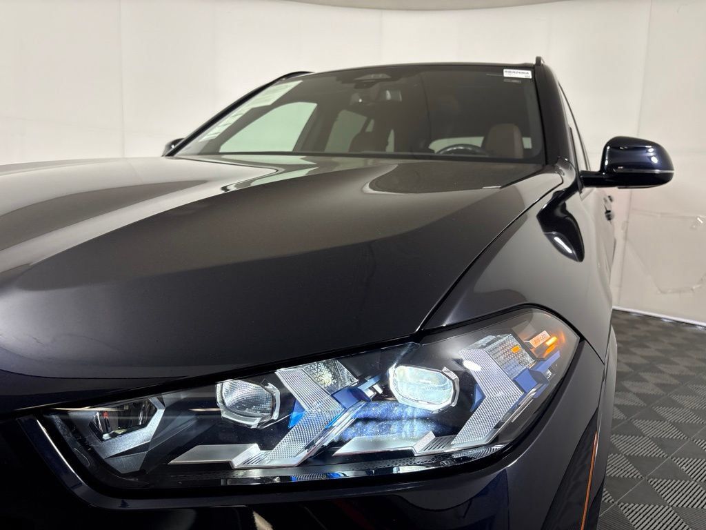 Certified 2024 BMW X5 xDrive40i w/ M Sport Package AWD/4WD image 9