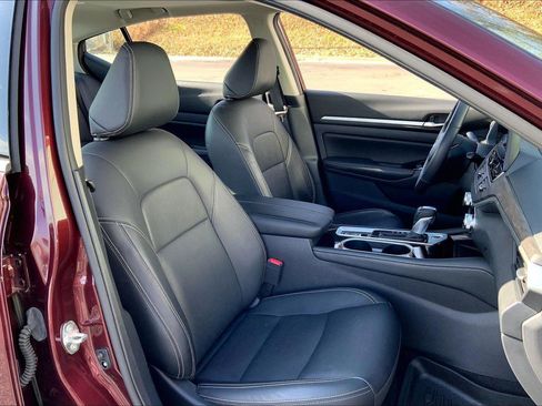 Used 2024 Nissan Altima 2.5 SL image 7