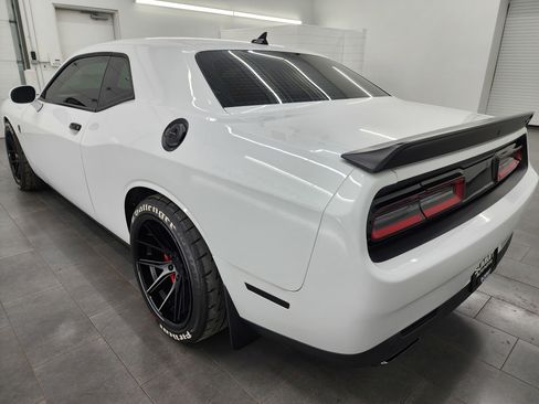 Used 2017 Dodge Challenger SRT Hellcat RWD image 6