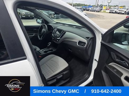 Used 2024 Chevrolet Equinox LS w/ LS Convenience Package AWD/4WD image 43