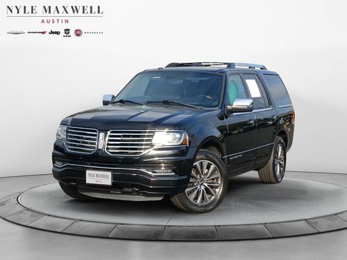 Used 2017 Lincoln Navigator Select AWD/4WD image 1
