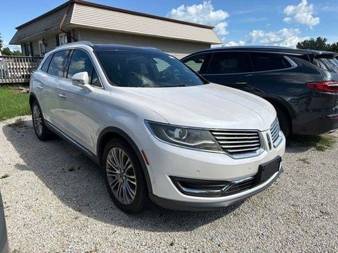 Used 2018 Lincoln MKX Reserve w/ Driver Assistance Package FWD image 3