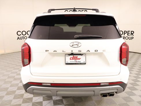 Used 2023 Hyundai Palisade Limited FWD image 25
