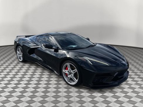 Used 2021 Chevrolet Corvette Stingray Premium Cpe w/ Z51 Performance Package image 3