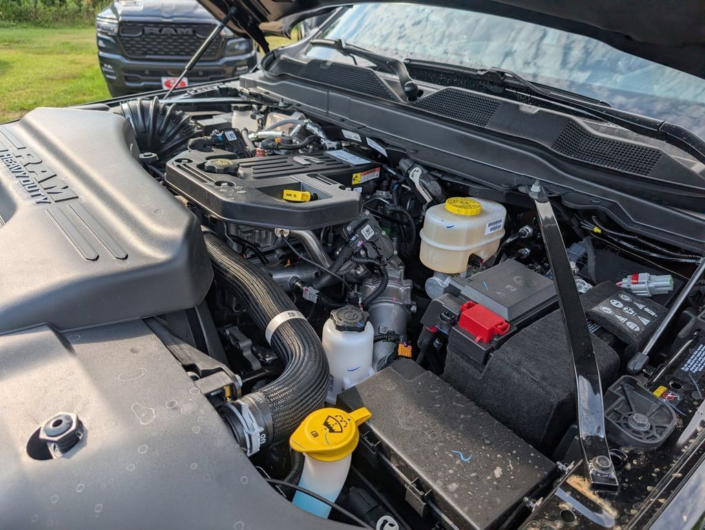 New 2026 RAM 3500 Big Horn AWD/4WD image 32