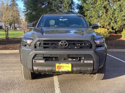 Used 2026 Toyota 4Runner SR5 image 19