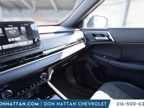 Used 2024 Mitsubishi Outlander SE image 4