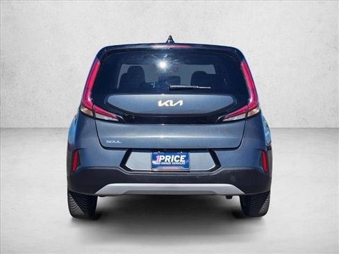 Used 2023 Kia Soul LX w/ LX Technology Package image 6